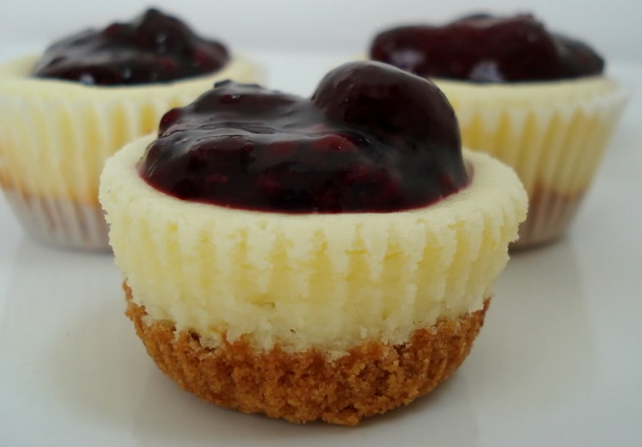 Lemon Scented Mini-cheesecakes With Mixed Berry Topping