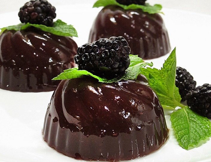 Mint Julep Jelly With Blackberry