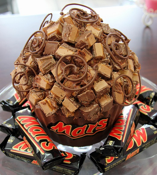 Mars Bar Giant Cupcake
