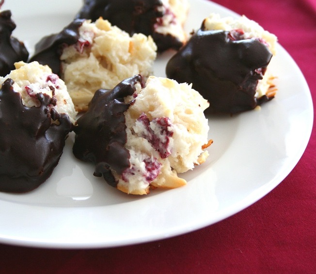 Low Carb Cranberry Almond Macaroons