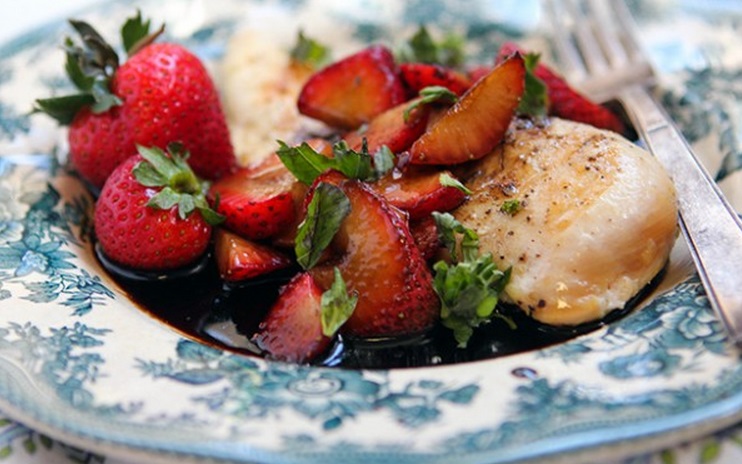 Simple Strawberry Chicken With Basil