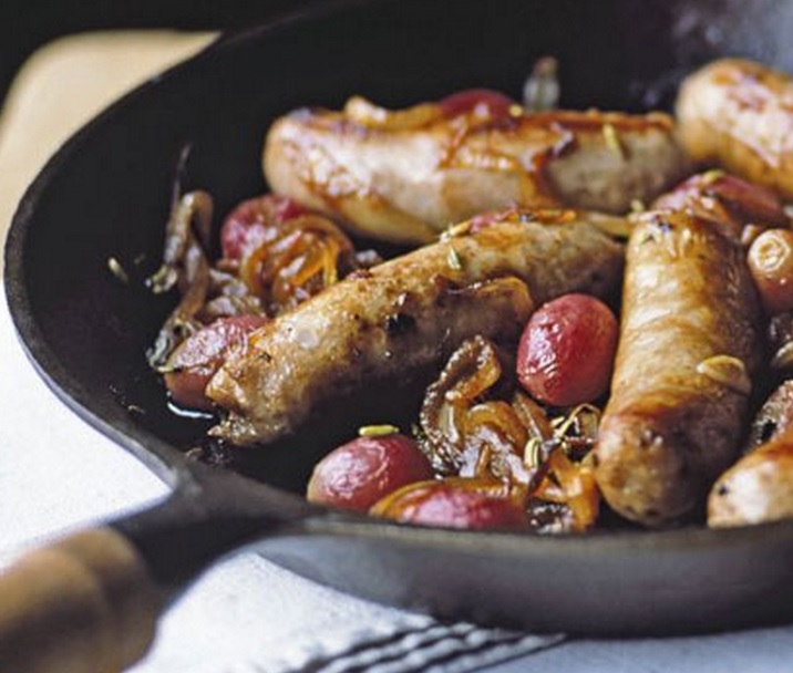 Pan-Roasted Sausages With Grapes