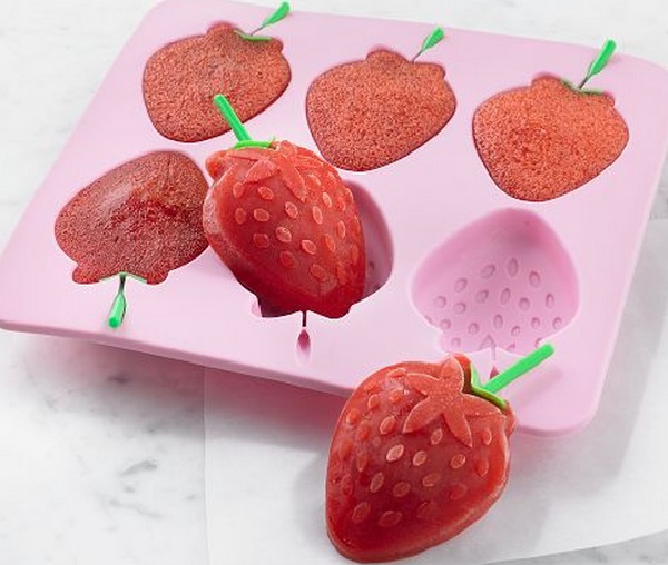 Strawberry Ice Pop Maker