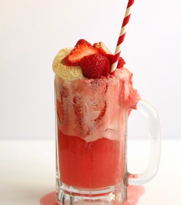 Strawberry Ice Cream Float