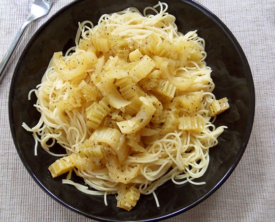 Spaghetti with Marinated Cardoons