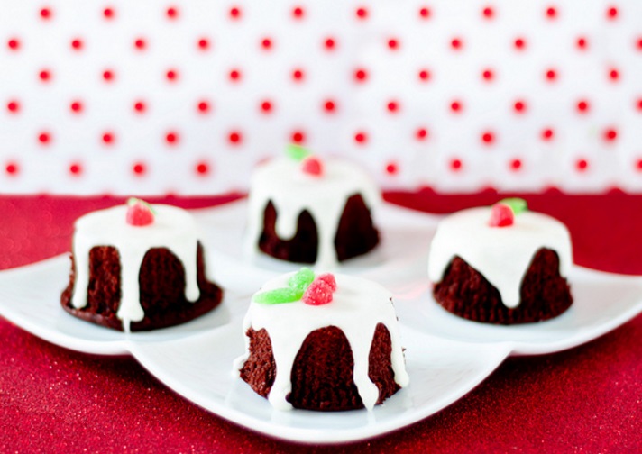 Upside-Down Christmas Pudding Cupcakes