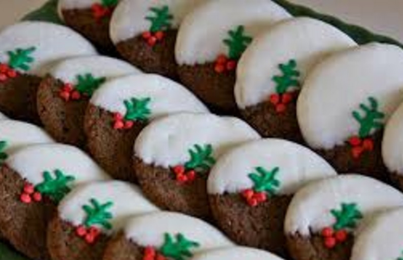 Christmas Pudding Gingerbread Cookies
