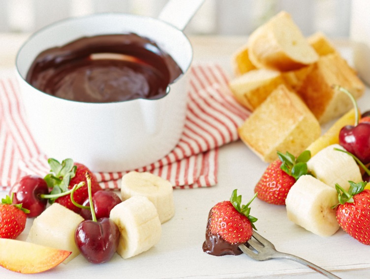 Top 10 Skewer Dipping Recipes for Chocolate Fondue Day