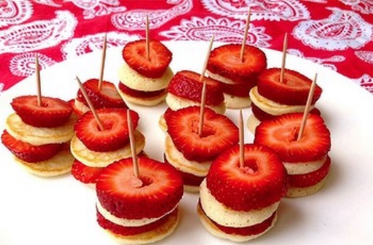 Strawberry Pancake Bites