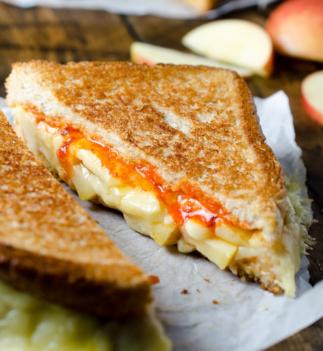 Grilled Cheese And Apple Sandwich