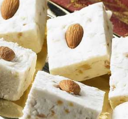 French Vanilla Fudge With Almonds 