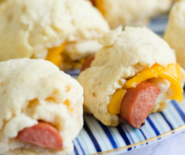 Super Cheesy Pigs in a Blanket