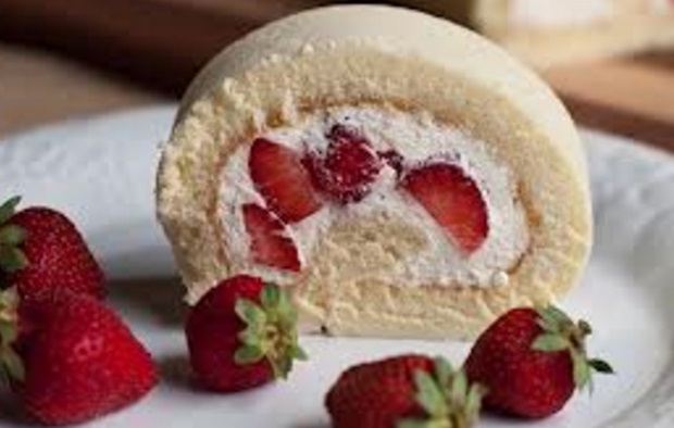 Strawberry & Cream Roll Cake