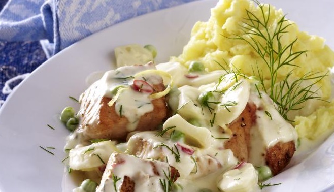 Salmon in Anisette Cream With Mashed Potatoes