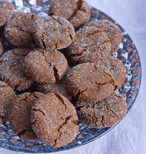 Quinoa Gingersnap Biscuits