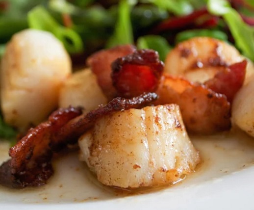 Perfect Pan Fried Scallops and Bacon