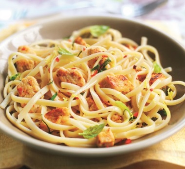 Chicken Pieces With Lemon and Chilli Linguine