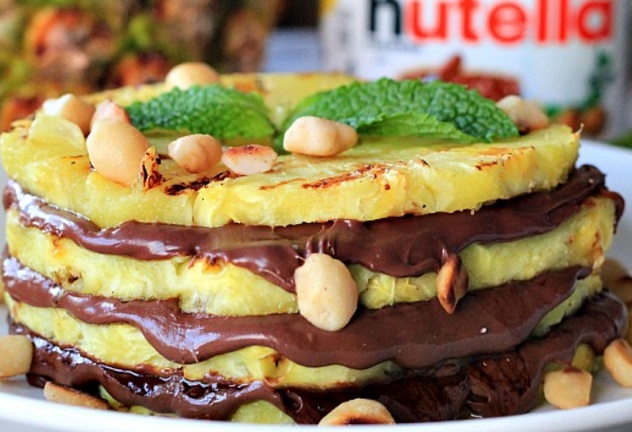 Grilled Pineapple with Nutella & Macadamia Nuts