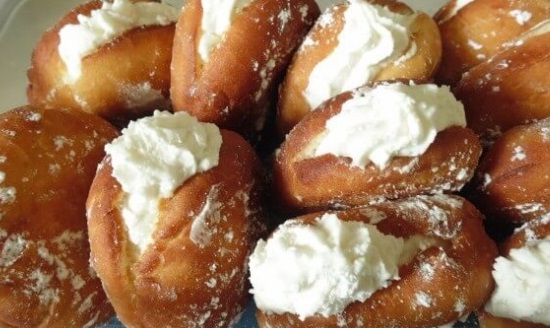 Dunken Doughnuts Vanilla Cream Filled Donut