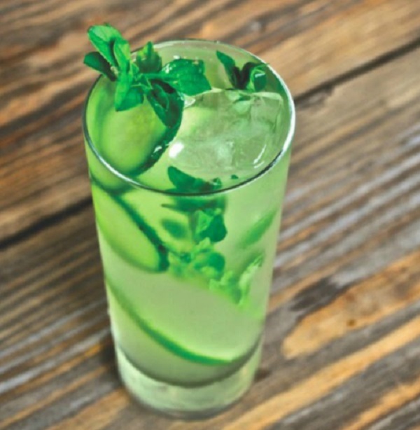 Cucumber Mint Leaves Detox Drink