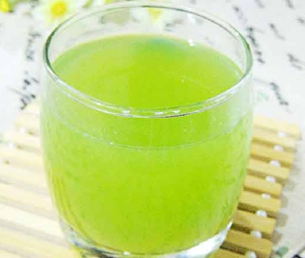 Apple Celery Detox Drink