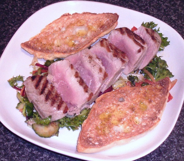 Griddled Tuna Salad with Bruschetta