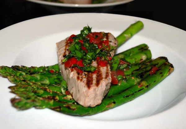 Griddled Tuna & Asparagus