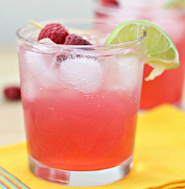 Skinny Raspberry Margarita Cocktail
