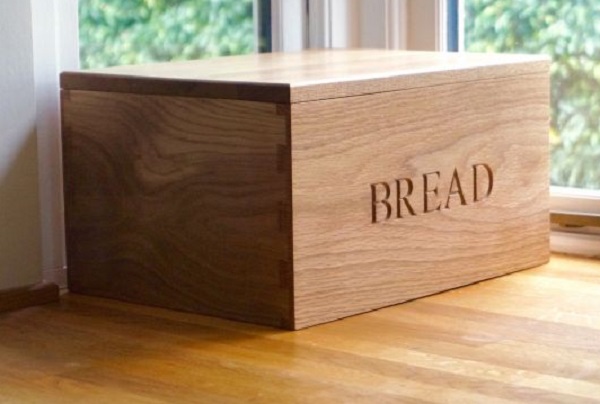 Classic Wooden Bread Bin