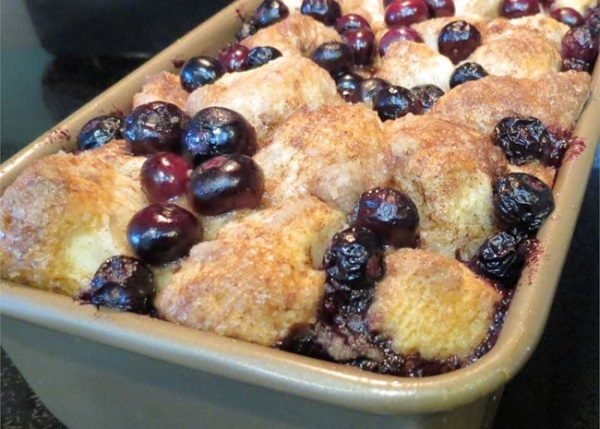 Blueberry Buckle Pull-apart Bread