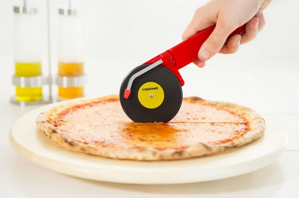 Rocket Turntable Pizza Cutter