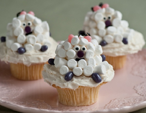 Mini Marshmallow Lamb Cupcakes