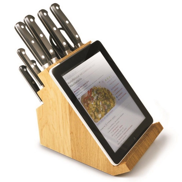 Ten Ways to Use and Hold Your Tablet in the Kitchen