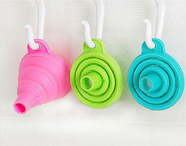 Folding Food-Grade Silicone Funnels