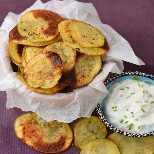 Homemade Garlic Crisps (Chips)