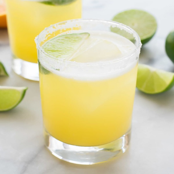 Skinny Agave and Lime Margaritas
