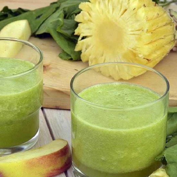 Spinach Apple and Pineapple Juice