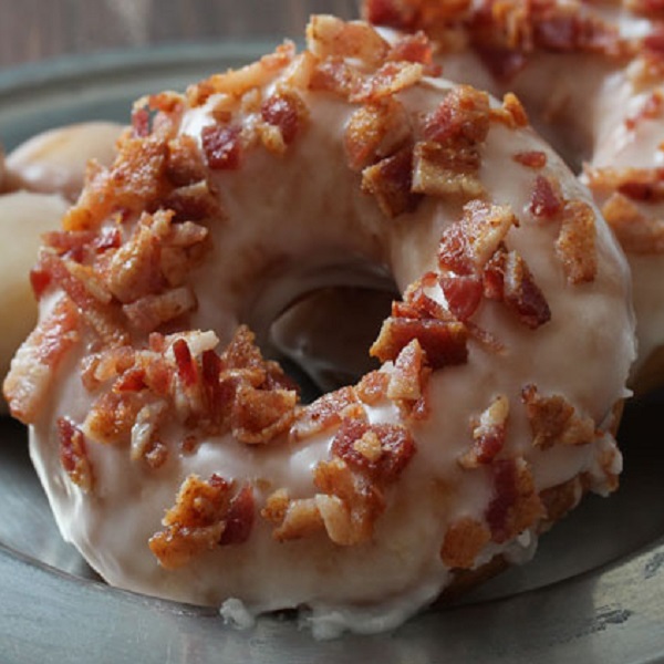 How to Make a Maple Bacon Ring Doughnut