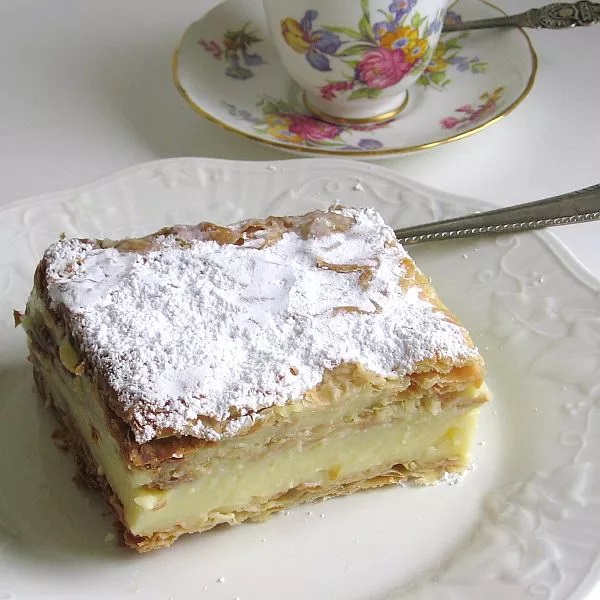 Napoleonka Cake
