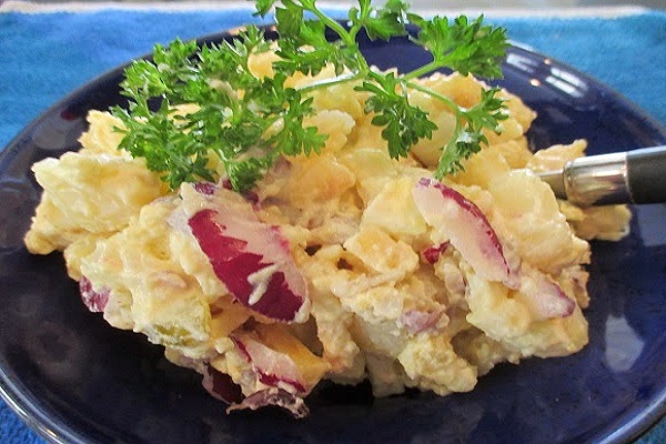 Traditional Kartoflusalat (Potato Salad)
