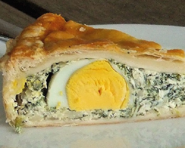 Traditional Tarte De Pascoa (Spinach & Egg Easter Pie)