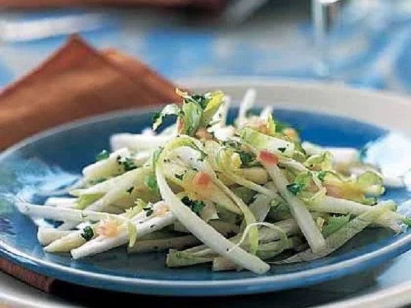 Traditional Belgian Endive-and-Apple Salad