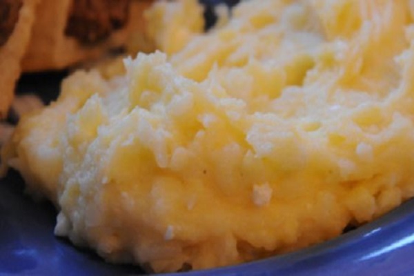 Traditional Bosnia and Herzegovina Kacamak (Potatoes and Cheese)