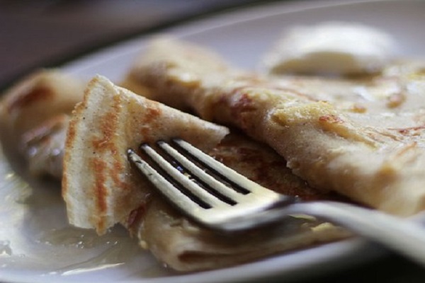Traditional Latvian Apple Pancakes