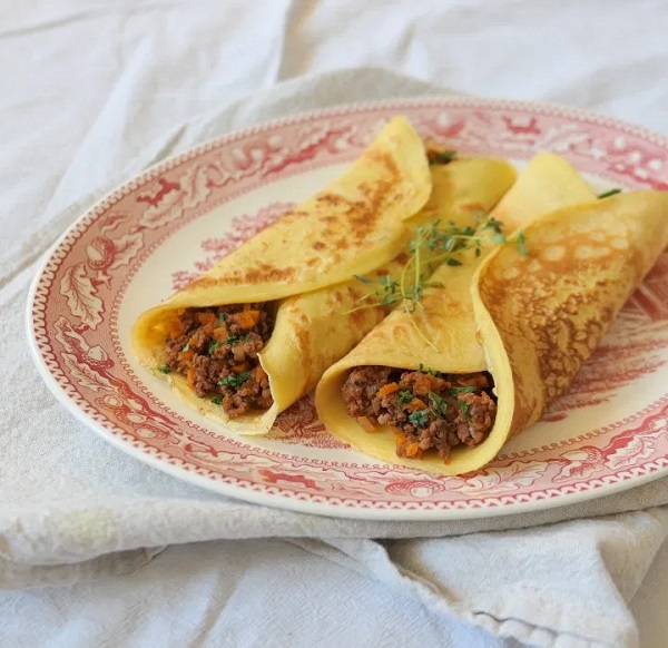 Traditional Swiss Omeletten With Ghackets (Omelette With a Ground Beef Filling)