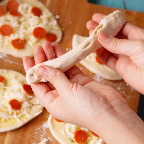 Pizza Savoury Knots