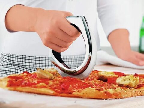 Ten of the Best Pizza Cutters Money Can Buy in 2021