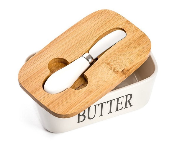 Butter box with knife