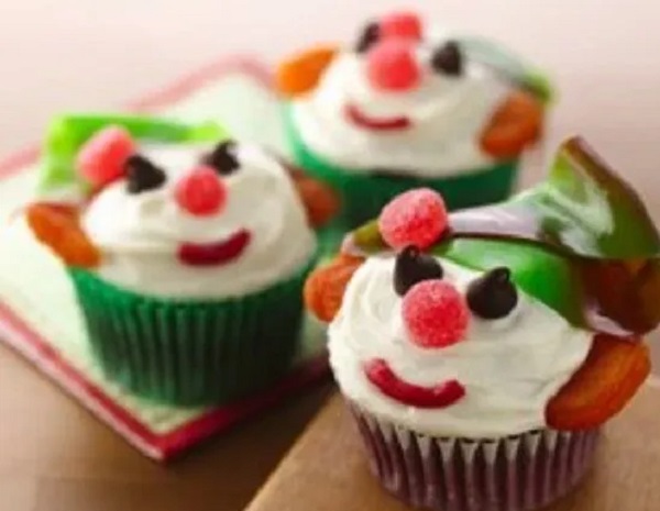 Santa's Elves Cupcakes