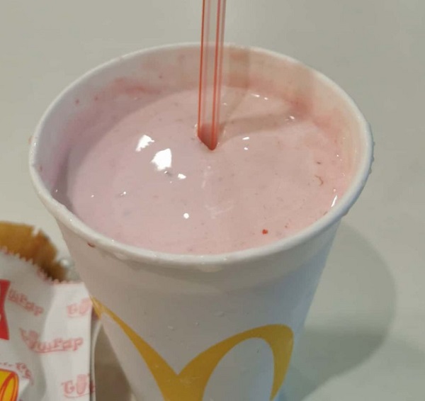 McDonald’s Strawberry Shake: 940 Calories